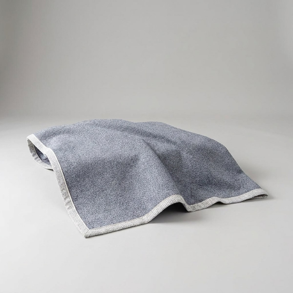 ITERPUB::cold-fleurlys-9156834361518::04-variant-light-gray