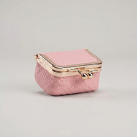 ITERPUB::cold-fleurlys-9146513981614::07-variant-pink