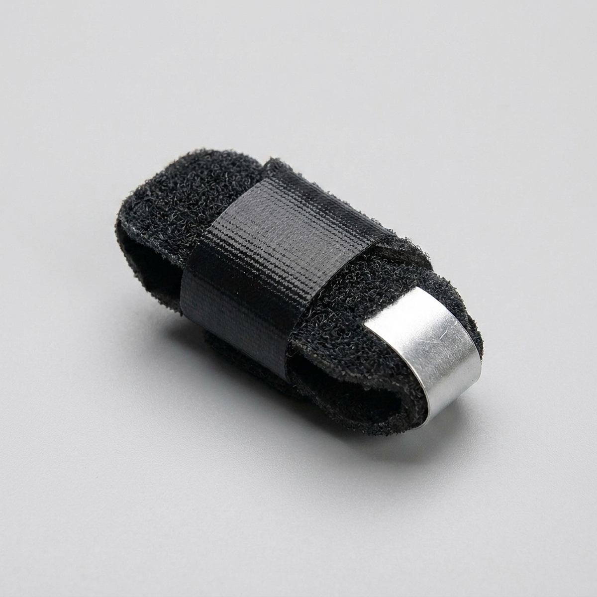 ITERPUB::cold-fleurlys-9155311009966::08-variant-1pcs-black-right