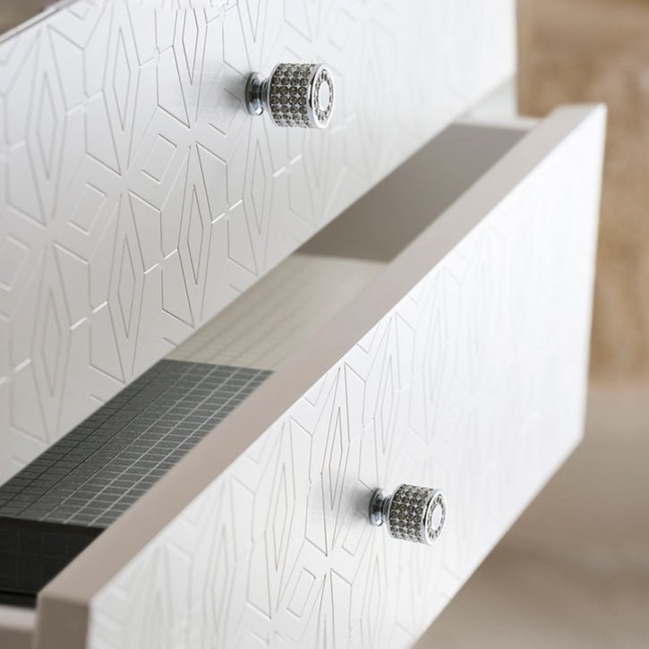 GLINTARA - Crystal Brass Furniture Knob for a Striking Accent