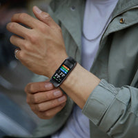 Fitness-Smartwatch mit Farbdisplay — IP67, USB-Ladung, 10 Tage Akku