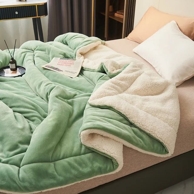 VELUNEA - Plush Fleece Throw for Warmth and Statement Seating