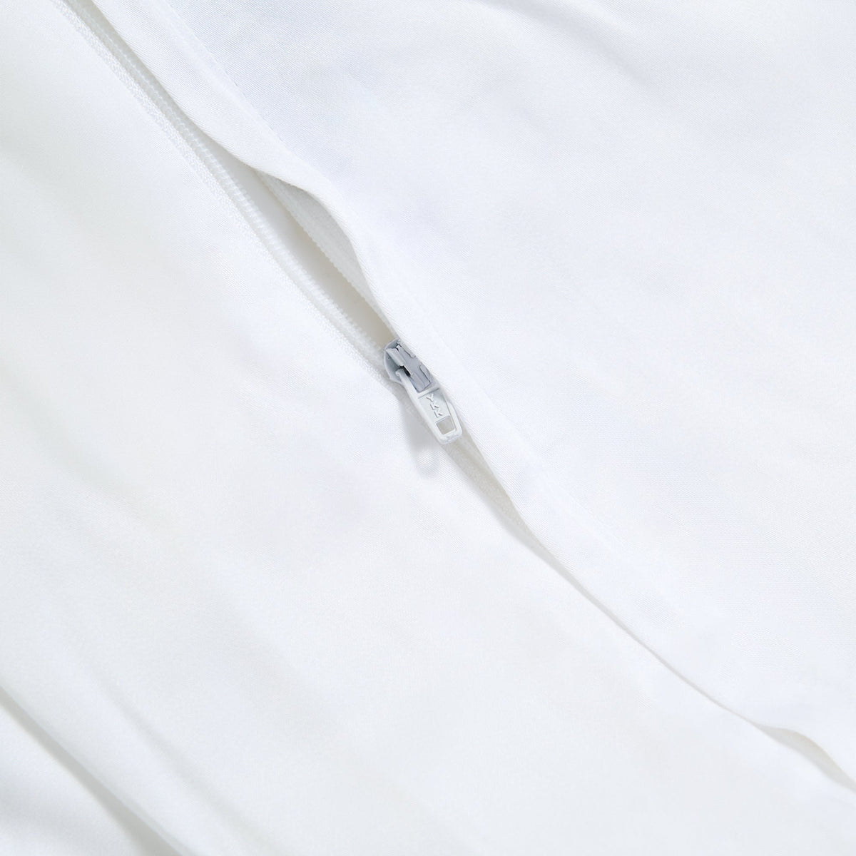 BAMVELA - Bamboo Duvet Cover That Repels Pet Hair