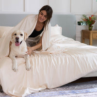 FURRFREE Bamboo Duvet Cover - Pet Hair Repellent for Dogs/Cats Family