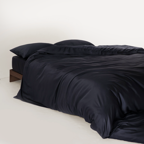 FURRFREE Bamboo Duvet Cover - Pet Hair Repellent for Dogs/Cats Family