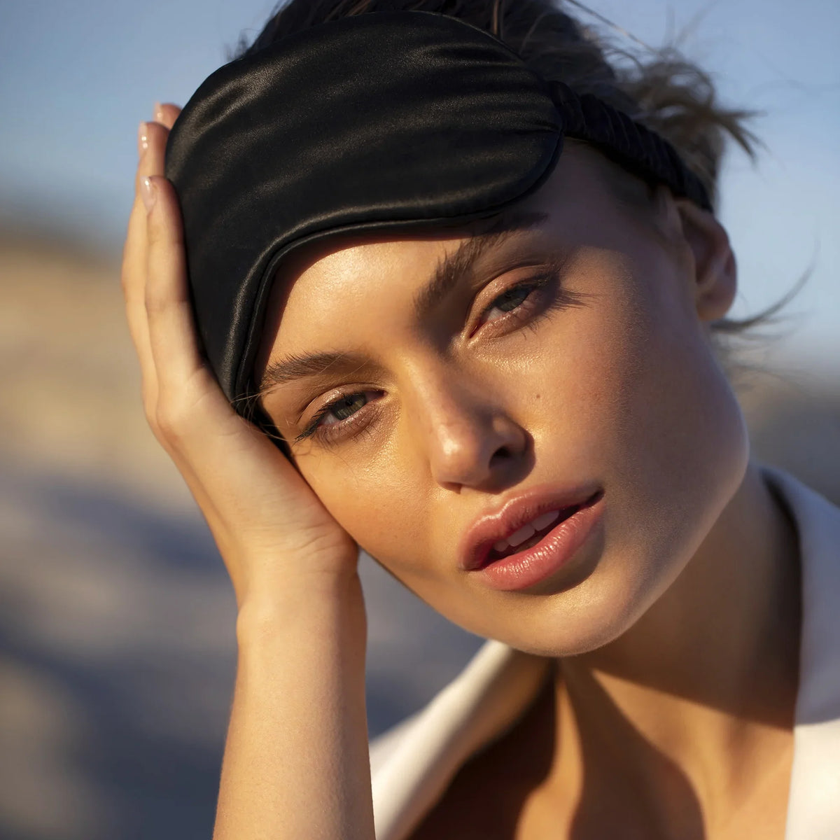 VELUNEA - Silk Sleep Mask For Complete Light Blocking
