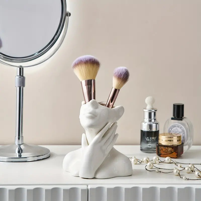 SCULVIA - Sculptural Ceramic Vase for an Artful Focal Point