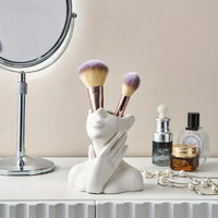 SCULVIA - Sculptural Ceramic Vase for an Artful Focal Point