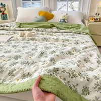 BLOOMCOOL - Floral Summer Quilt That Anchors the Bedroom