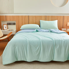 CALYVRA - Lightweight Cooling Quilt for Restful Summer Sleep