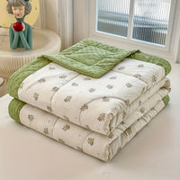 BLOOMCOOL - Floral Summer Quilt That Anchors the Bedroom