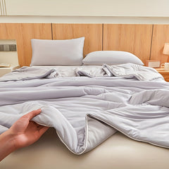 CALYVRA - Lightweight Cooling Quilt for Restful Summer Sleep