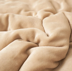 VELUNEA - Plush Fleece Throw for Warmth and Statement Seating