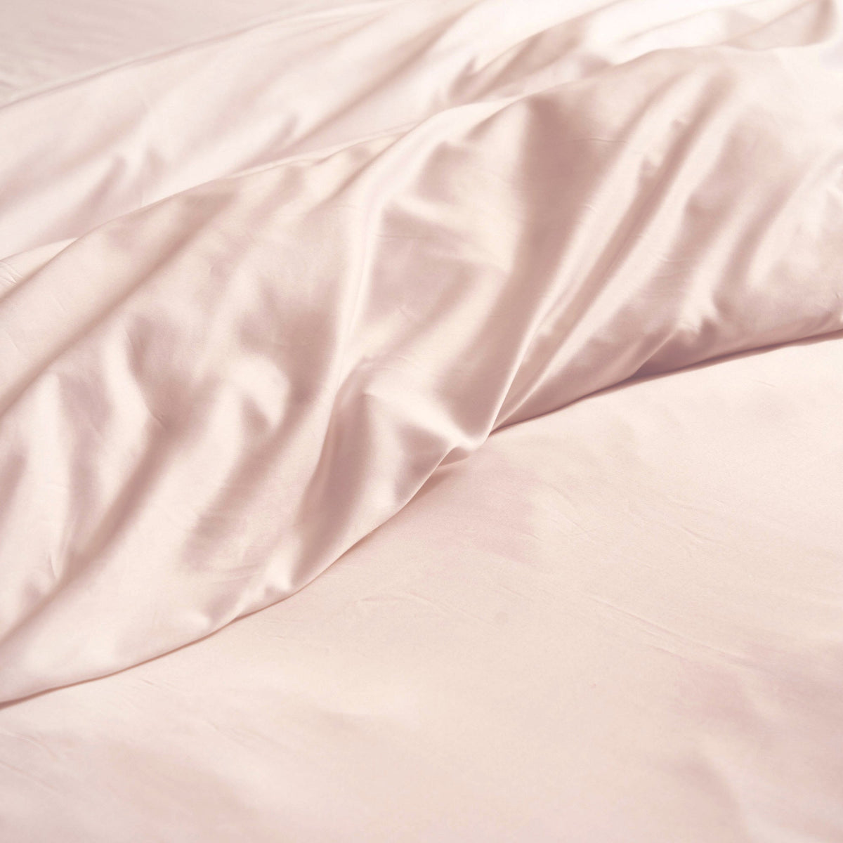 BAMVELA - Bamboo Duvet Cover That Repels Pet Hair
