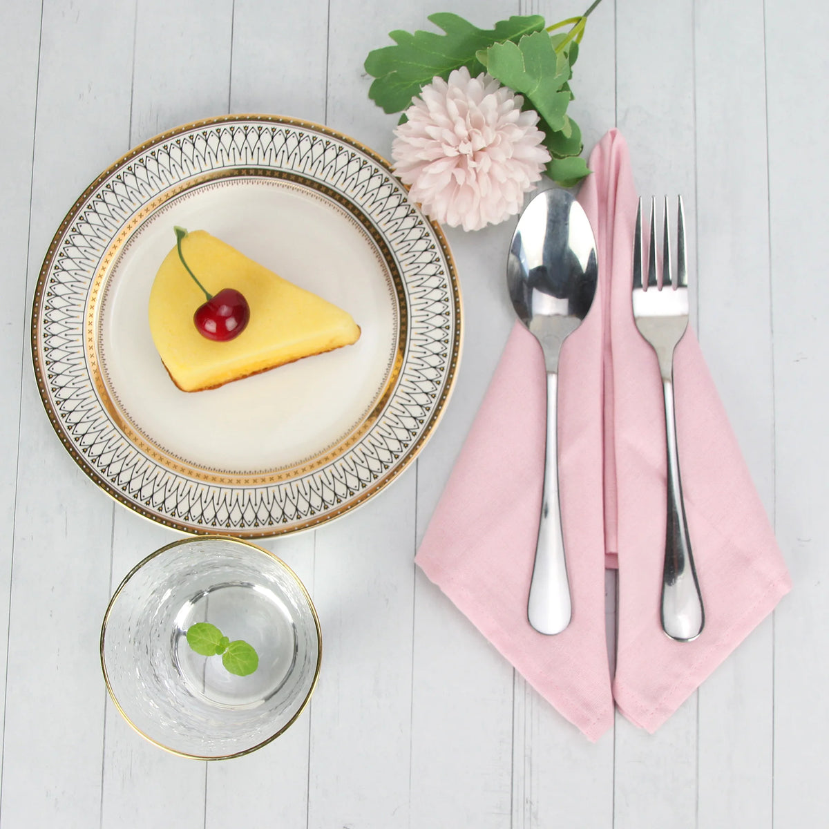LUNEVRA - Set of 12 Cloth Napkins for a Distinctive Table