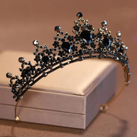 ZAVENZA - Baroque Crystal Tiara for a Striking Bridal Look