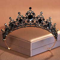 ZAVENZA - Baroque Crystal Tiara for a Striking Bridal Look