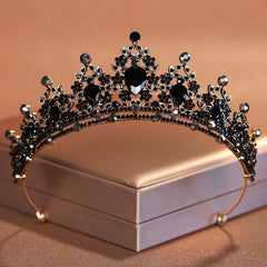 ZAVENZA - Baroque Crystal Tiara for a Striking Bridal Look