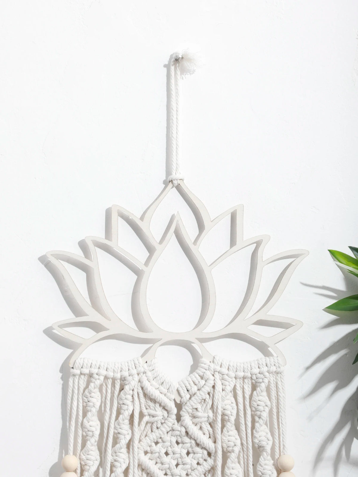 VELUNORA - Lotus Macrame Wall Hanging For A Serene Focal Point
