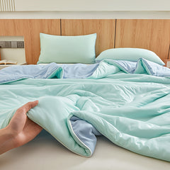 CALYVRA - Lightweight Cooling Quilt for Restful Summer Sleep