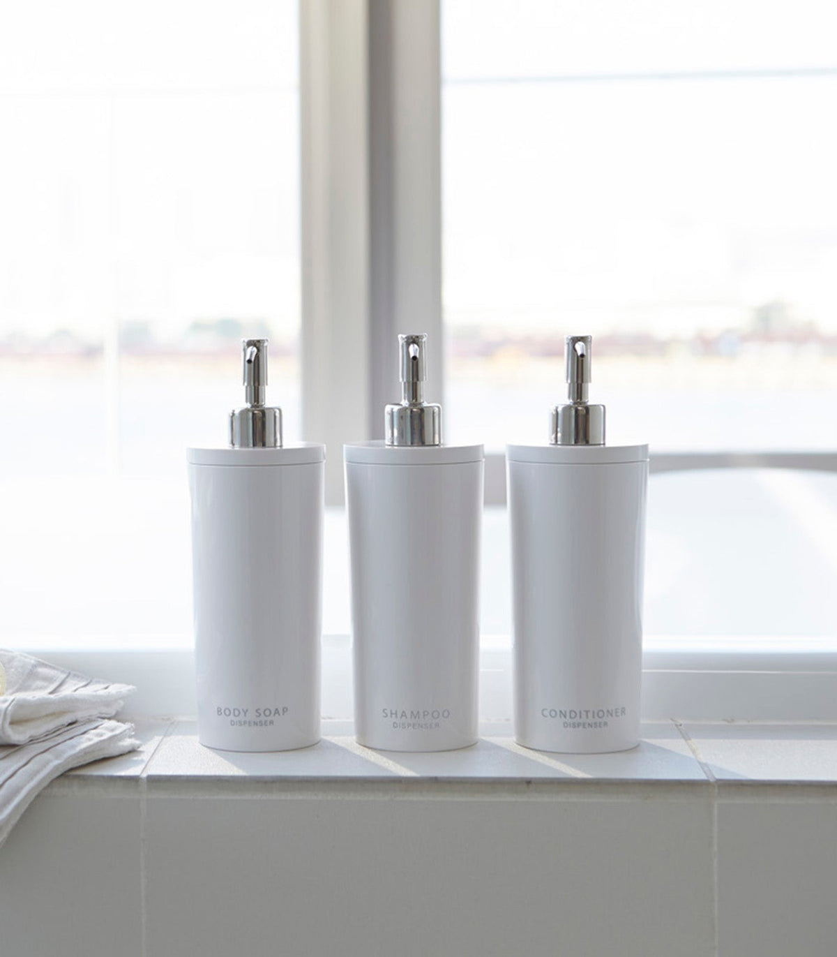 LAVYRA - Round Shower Dispenser Set for a Clutter-Free Bathroom