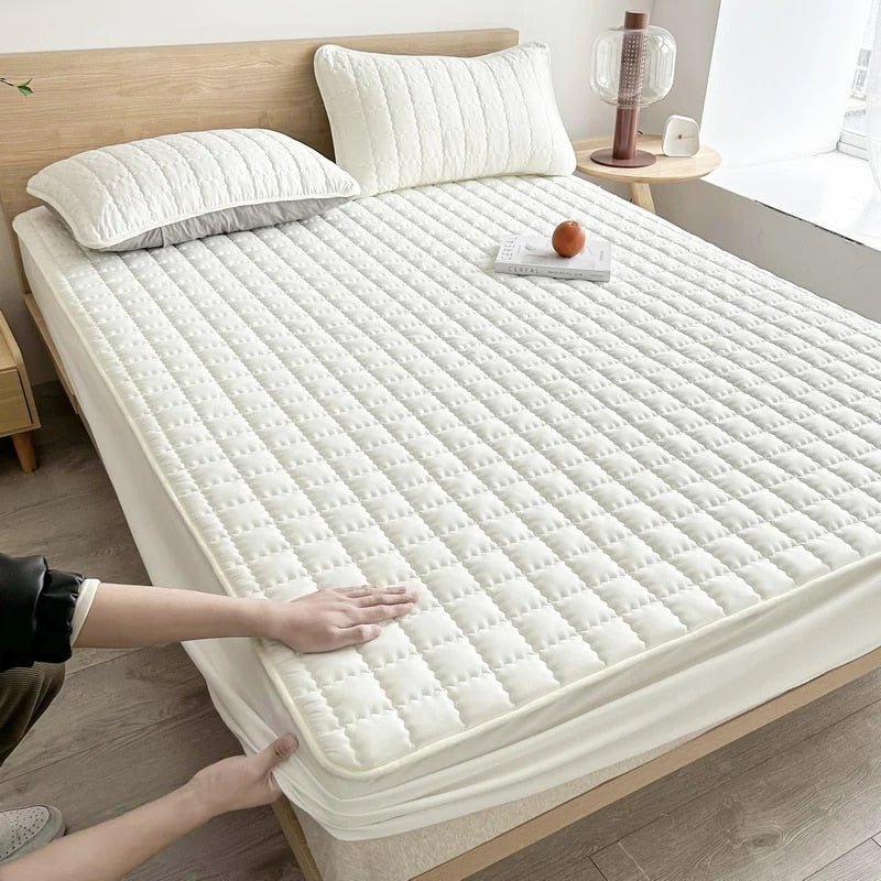 LYVORIN - Breathable Mattress Protector for Cooler, Cleaner Sleep