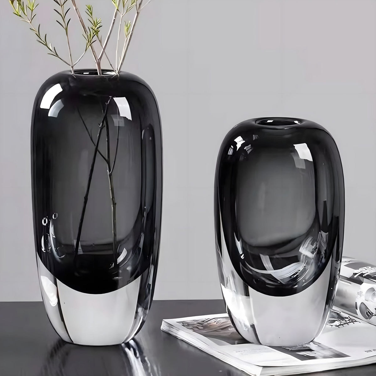 SMOVIRA - Sculptural Glass Vase That Anchors a Room