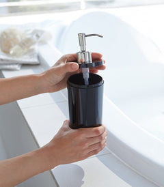 LAVYRA - Round Shower Dispenser Set for a Clutter-Free Bathroom