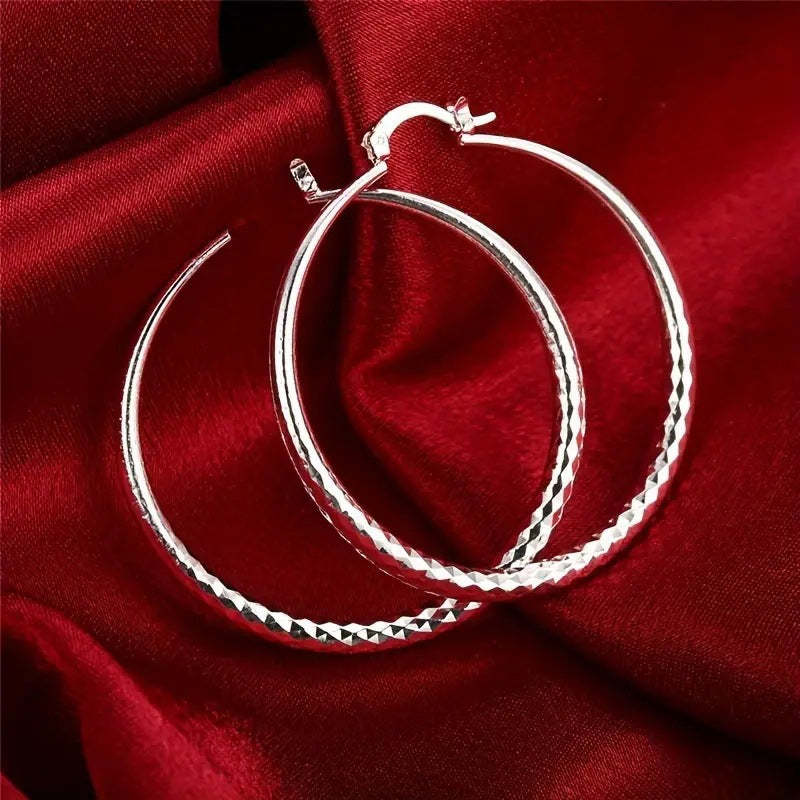 LUMEVRA - Diamond-Cut Hoop Earrings That Catch the Light